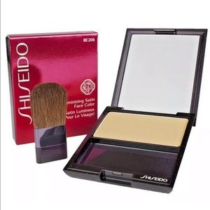 Shiseido Luminizing Satin Face BE206 Soft BeamGold